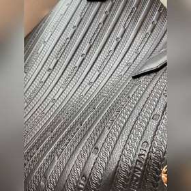 Givenchy одноплечевая сумка Сумка из телячьей кожи с тиснением В