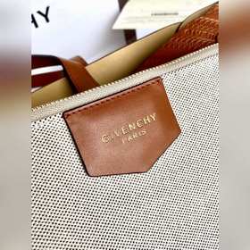 Givenchy Сумка Сумка из телячьей кожи с тиснением Вся сумка изго