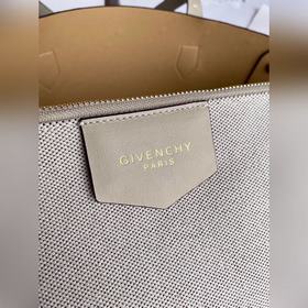 Givenchy Сумка Сумка из телячьей кожи с тиснением Вся сумка изго