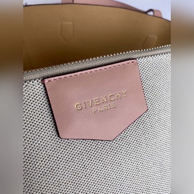 Givenchy Сумка Сумка из телячьей кожи с тиснением Вся сумка изго