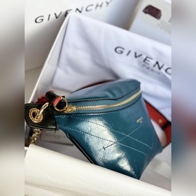 Новая модель «ID поясная сумка» от Givenchy. Сочетает в себе прос