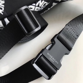 Givenchy Поясная сумка/нагрудная сумка, маленькая (размер： 33x9x