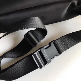 Givenchy Поясная сумка/нагрудная сумка, маленькая (размер： 33x9x