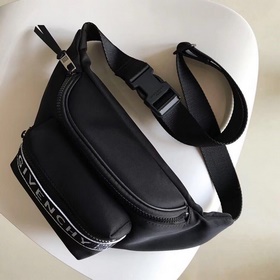 Givenchy Поясная сумка/нагрудная сумка, маленькая (размер： 33x9x