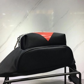 Givenchy Поясная сумка/нагрудная сумка, маленькая (размер： 33x9x