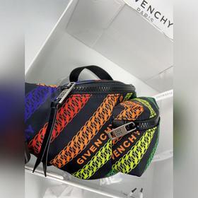 Givenchy Поясная сумка/нагрудная сумка, маленькая (размер： 33x9x