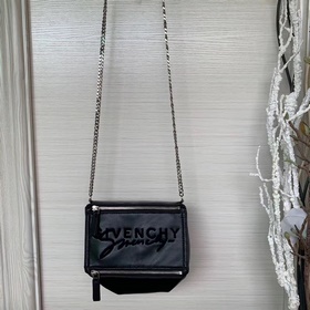 Givenchy Сумка с застежкой-молнией, кожа высшего качества, объем