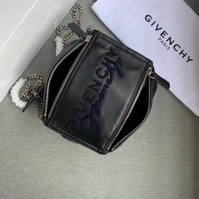 Givenchy Сумка с застежкой-молнией, кожа высшего качества, объем