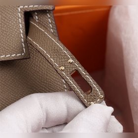 Hermès (золотая и серебряная застежка) Kelly Mini 19 см второго п
