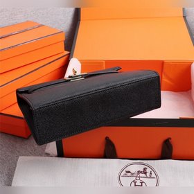 Hermes Kelly Mini Generation с обновленным оттиском ладони, подли