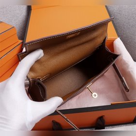 Hermes Kelly Mini First Generation с обновленным оттиском ладони,