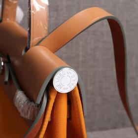 Hermès (универсальная версия для мужчин и женщин, самая академичн