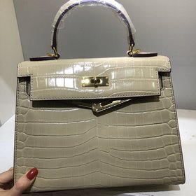 Hermès Сумка с крокодиловым узором и золотой застежкой из кожи бы