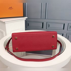 Hermès Kelly Одна из классических моделей &nbsp; &nbsp;Же