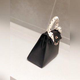 Hermès Kelly 25 см, 28 см, кожа с отпечатками ладоней, золотая з