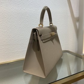 Hermès Сумка Kelly из мягкой телячьей кожи с зернистой текстурой
