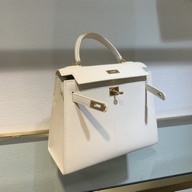Hermès Сумка Kelly из мягкой телячьей кожи с зернистой текстурой