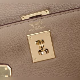 Hermès {Слоновая кость с золотой застежкой} Сумка Kelly Princess