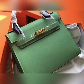 Hermès Вечная классика. Сумка Kelly легко сочетается с любой оде