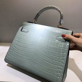Hermès Сумка с крокодиловым узором и золотой застежкой из кожи бы