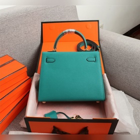 Hermès Сумка Kelly Одна из классических моделей &nbsp;Женская