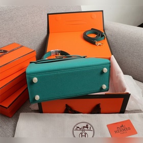 Hermès Сумка Kelly Одна из классических моделей &nbsp;Женская