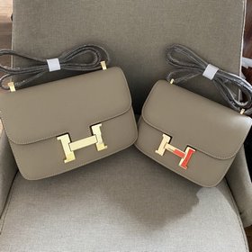 Hermès 【Сумка стюардессы Kang】 Кожа с текстурой ладони, золотые и