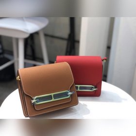 Hermès Размер： 18 см. Сумка в форме свиного носа всем хорошо изв