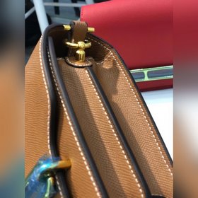 Hermès Размер： 18 см. Сумка в форме свиного носа всем хорошо изв