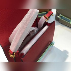 Hermès Размер： 18 см. Сумка в форме свиного носа всем хорошо изв
