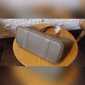 Hermès Женская сумка из коровьей кожи  Незаменимый аксессуар дл