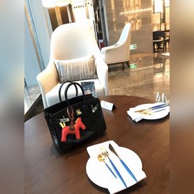 Hermès Платиновый крокодил ~ черный Артикул： 0209618800 (25 см) А