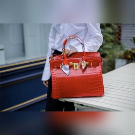 Hermès Узор «крокодил» — любимый аксессуар знаменитостей. Вы дост