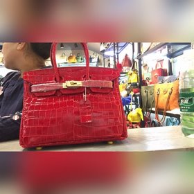 Hermès Узор «крокодил» — любимый аксессуар знаменитостей. Вы дост