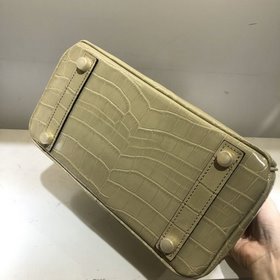 Hermès С узором крокодила, любимая сумка знаменитостей, достойна