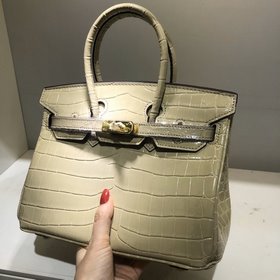 Hermès С узором крокодила, любимая сумка знаменитостей, достойна