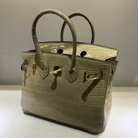 Hermès С узором крокодила, любимая сумка знаменитостей, достойна