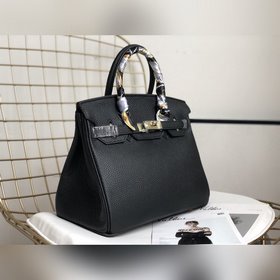 Hermès Сумка из платины, вечная классика, любимая вещь знамениты