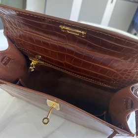 Hermès [Кэлли с крокодиловым узором] Высококачественная кожа с у