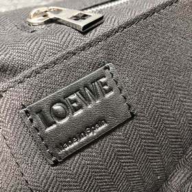 Рюкзак Loewe с кожаными застежками кожаными узелками на ручках. П
