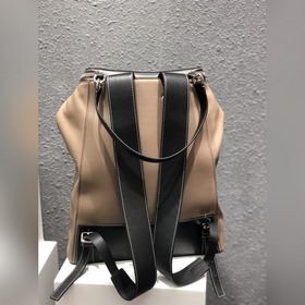 Рюкзак Loewe с кожаными застежками кожаными узелками на ручках. П