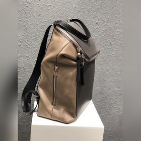 Рюкзак Loewe с кожаными застежками кожаными узелками на ручках. П