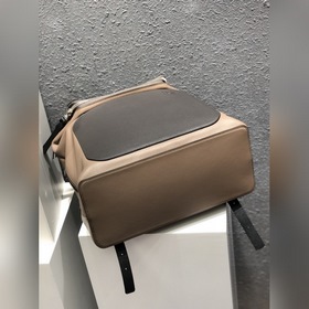 Рюкзак Loewe с кожаными застежками кожаными узелками на ручках. П