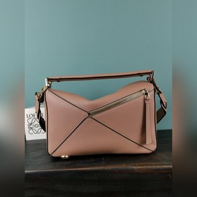 Loewe Новые цвета 29 см Геометрическая сумка среднего размера Но