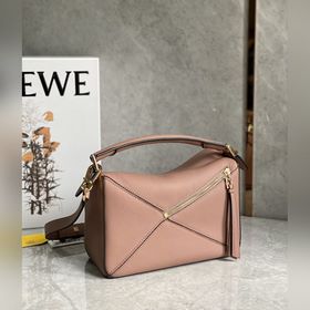 Luo Yiwai Новый член семейства Lychee Skin 2022 в цвете розового