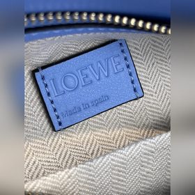 Luo Yiwai Артикул： 10275 Сумка под мышку Незаменимый аксессуар д