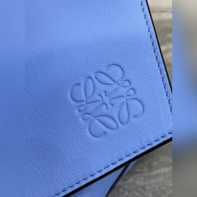 Luo Yiwai Артикул： 10275 Сумка под мышку Незаменимый аксессуар д