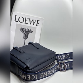Luigi Loewe Новая сумка XS Mailman 2022 года Модель A74 Синий