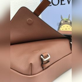 Luo Yiwai Новая сумка почтальона Модель： 11361 Личи-коричневая к