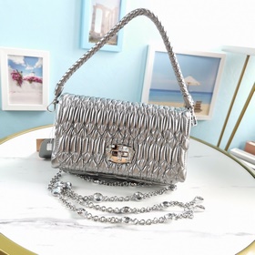 Miumiu &amp;nbsp;сумка через плечо Серебристо-серый Артикул： 5BH
